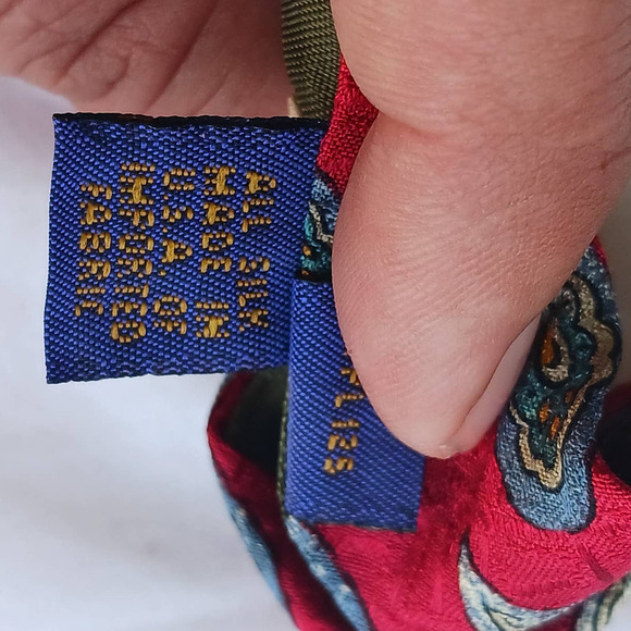 Vintage Chaps Tie Red Blue 100% Silk Made in USA Geometric - Picture 6 of 8